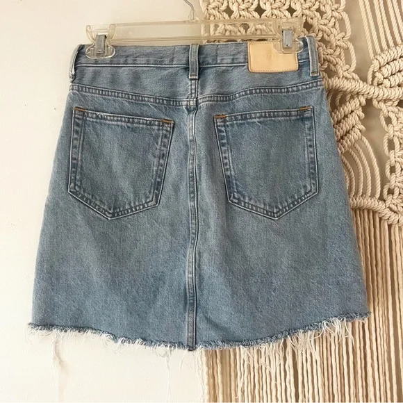 🔻SOLD🔻Everlane The Reconstructed Denim Skirt - Picture 4 of 6